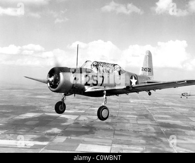 Vultee BT-13 Valiant war ein US-amerikanischer Zweiter Weltkrieg Ära grundlegende Schulflugzeug. Stockfoto