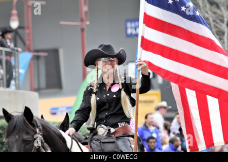 Cowgils Reiten bei Houston Rodeo-Parade in die Stadt Houston anzeigen Stockfoto