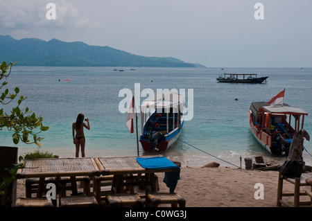 Der winzige Strand von Gili Air, der kleinsten Insel der Gili Inselgruppe vor Lombok Indonesien Stockfoto