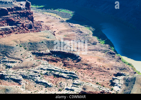 Blick auf La Sal Mountains, Colorado Plateau, Fluss, 6000 Fuß über dem Meeresspiegel, Salzseen, geologische, Dead Horse State Park, Utah, USA Stockfoto