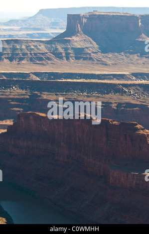 Blick auf La Sal Mountains, Colorado Plateau, Fluss, 6000 Fuß über dem Meeresspiegel, Salzseen, geologische, Dead Horse State Park, Utah, USA Stockfoto