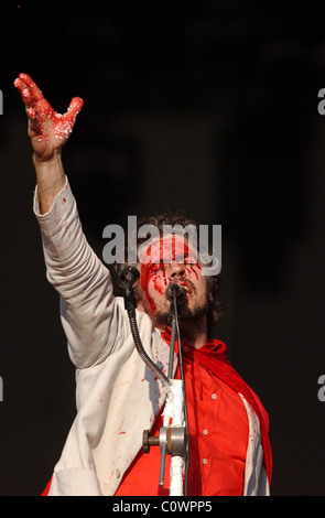 Abgebildet auf der Hauptbühne auf dem 10. Lebensjahr ' T im Park "in Balado Schottland ist Flaming Lips Frontmann Wayne Coyle Stockfoto