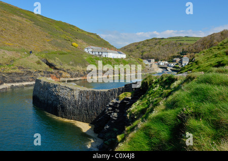 Boscastle Harbour an der Nord-Cornwall-Küste, England. Stockfoto