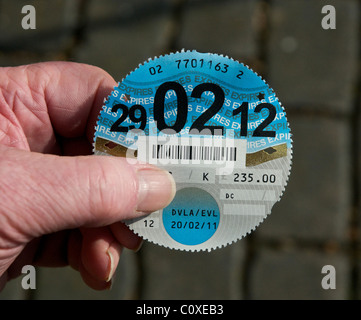 Vignette für UK-Fahrzeug. Fonds-Straßenzulassung. DVLA Stockfoto