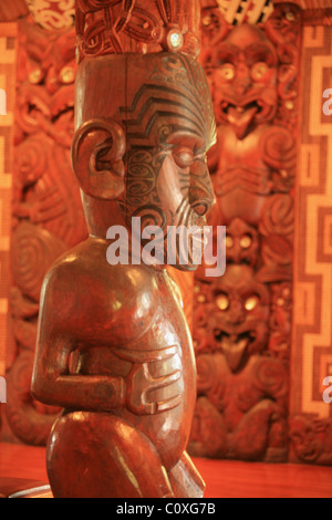 Maori carving /art Vertrag von Waitangi erdet oder Parken Nordinsel Neuseeland Stockfoto