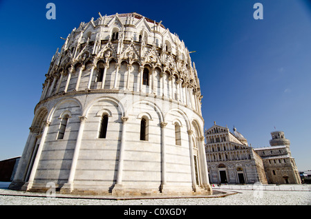 Piazza dei Miracoli in Pisa nach einem Schneesturm, Italien Stockfoto