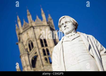 Die Statue von Herbert Ingram außerhalb St Botolph Kirche in Boston Stockfoto