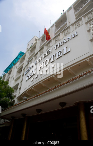 Asien, Vietnam, Ho-Chi-Minh-Stadt (aka Saigon). Die berühmten Rex-Hotel im Zentrum von Saigon. Stockfoto