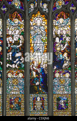 Das Kitching Krieg Memorial Fenster durch James Ballantine Edinburgh im Jahr 1932. Holy Trinity Church, Hull, East Yorkshire. Stockfoto