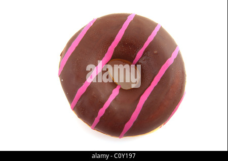 Rosa gestreifte Donut mit Chocolat isoliert auf weiß Stockfoto