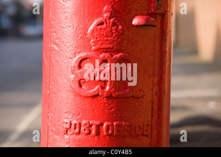 Nahaufnahme von Cypher auf einem seltenen Edward VIII-Säule-Box / Edward 8. / 8 th Typ B Säule box / post / Brief Kasten.  London. UK Stockfoto
