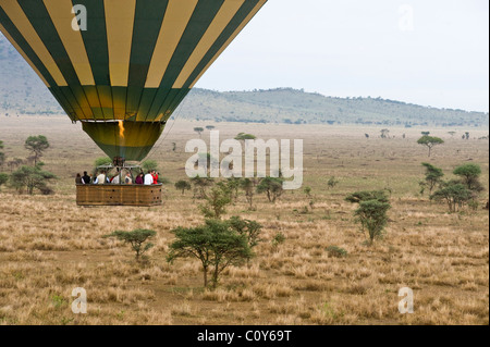 Heißluft-Ballonsafari über Seronera, Serengeti, Tansania Stockfoto