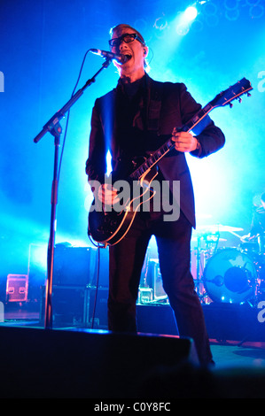 Interpol, die live im LC-Pavillon in Columbus Ohio am 13. Februar 2011 Stockfoto