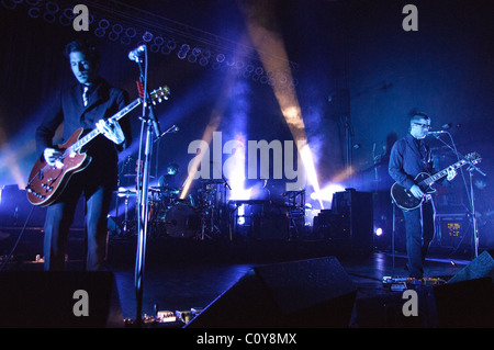 Interpol, die live im LC-Pavillon in Columbus Ohio am 13. Februar 2011 Stockfoto