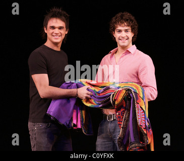 Gareth Gates und Lee Mead Gareth Gates angekündigt, die neue Hauptrolle in "Joseph" in der Adelphi Theatre London, England- Stockfoto