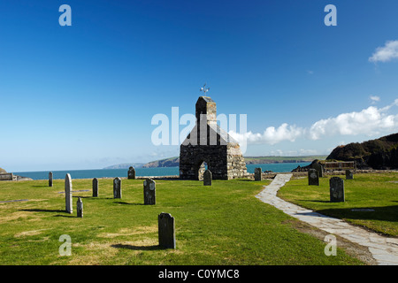 Ruinen der St. Brynach Kirche, Cwm yr Eglwys, Pembrokeshire, Wales, UK Stockfoto