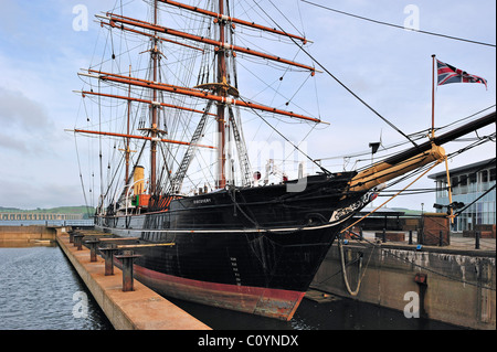 Königliche Forschung Schiff Entdeckung berühmt durch Explorer Robert Falcon Scott am Discovery Point, Dundee, Schottland, Vereinigtes Königreich Stockfoto