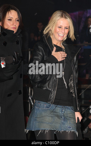 Ulrika Jonsson gewinnt Celebrity BigBrother mit Davina McCall Borehamwood, England - 23.01.09: Stockfoto