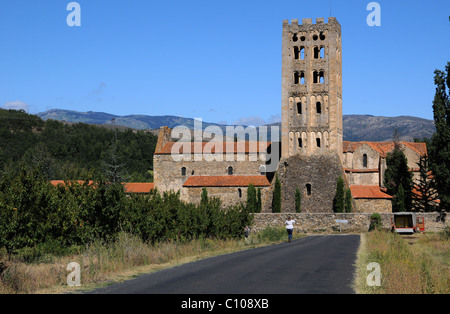 Abteien und Kirchen in Frankreich: Abbaye de St Michel de Cuixa, französischen Pyrenäen Stockfoto