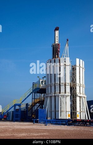 Cuadrilla Ressourcen Bohrausrüstung Karussell bei Shale Gas Exploration Bohrstelle, Grange Hill Farm, Poulton-le-Fylde, Blackpool, Lancashire, Großbritannien Stockfoto