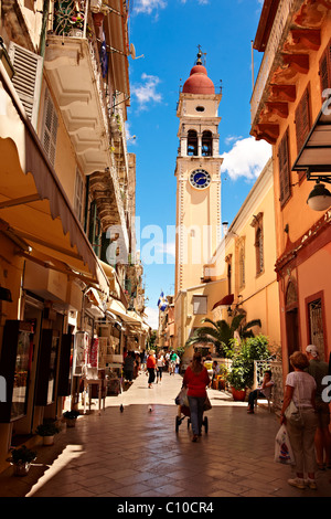 Glockenturm von der griechisch-orthodoxen Kirche von St. Spyridon, dem Schutzpatron der Insel Korfu. Griechischen Ionischen Inseln Stockfoto