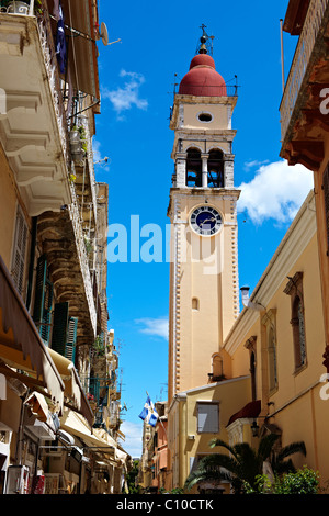 Glockenturm von der griechisch-orthodoxen Kirche von St. Spyridon, dem Schutzpatron der Insel Korfu. Griechischen Ionischen Inseln Stockfoto