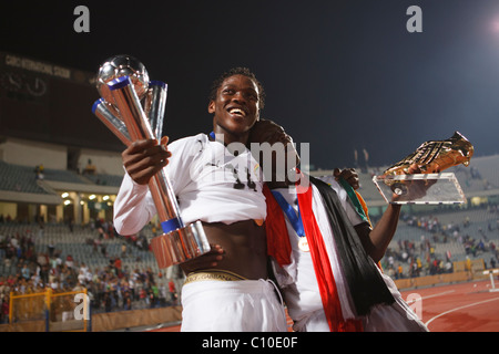 Ghana-Spieler Daniel Opare (l) und Dominic Adiyiah (r) feiern nach dem Sieg über Brasilien 2009 FIFA U-20-Weltmeisterschaft zu gewinnen. Stockfoto