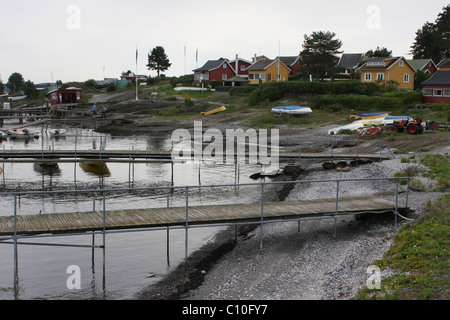 Anlegestellen für Boote auf den Inseln im Oslofjord. Norwegen Stockfoto