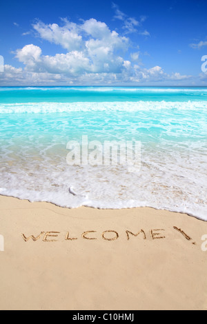 Gruß willkommen Strand Zauber geschrieben am Sand tropischen Karibik Stockfoto