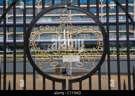 Die neue Tribüne, abgeschlossen im Jahr 2006, Pferderennbahn Ascot, Berkshire, England, Vereinigtes Königreich, Europa Stockfoto