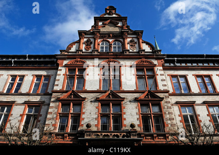 Reich verzierte Fassade der Hauptpost, gebaut von 1892 bis 1897 im Neo-Renaissance-Stil Mecklenburgstrasse, Schwerin Stockfoto