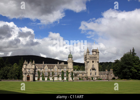Balmoral Castle, der Sommerresidenz der britischen königlichen Familie, Schottland, Vereinigtes Königreich, Europa Stockfoto