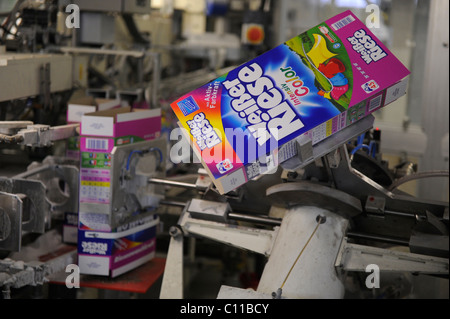 Produktion von Waschmittel von der Firma Henkel AG & Co. KGaA, Düsseldorf, Nordrhein-Westfalen, Deutschland, Europa Stockfoto