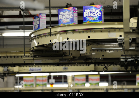 Produktion von Waschmittel von der Firma Henkel AG & Co. KGaA, Düsseldorf, Nordrhein-Westfalen, Deutschland, Europa Stockfoto