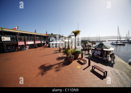 Geschäfte in MARINA & KNYSNA QUAYS WESTERN CAPE Südafrika 28. Januar 2011 Stockfoto