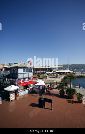 Geschäfte in MARINA & KNYSNA QUAYS WESTERN CAPE Südafrika 28. Januar 2011 Stockfoto