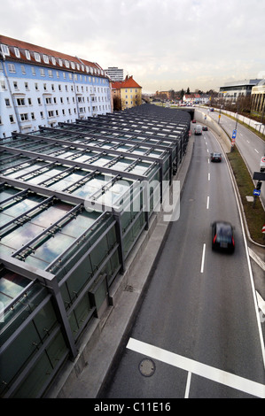 Lärmschutz von Glas-geneigte Dach, Petuelring, München, Bayern, Deutschland, Europa Stockfoto