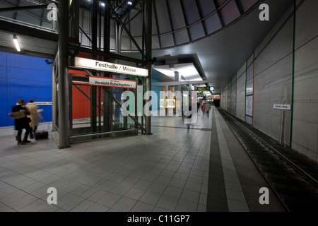 U-Bahn-Station in der Festhalle, Messe Frankfurt Messe, Frankfurt, Hessen, Deutschland, Europa Stockfoto