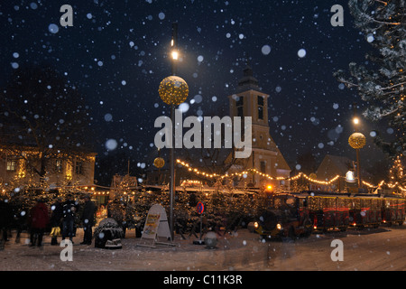 Weihnachtsmarkt, Leobersdorf, Triestingtal, Niederösterreich, Österreich Stockfoto