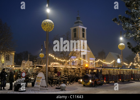 Weihnachtsmarkt, Leobersdorf, Triestingtal, Niederösterreich, Österreich Stockfoto