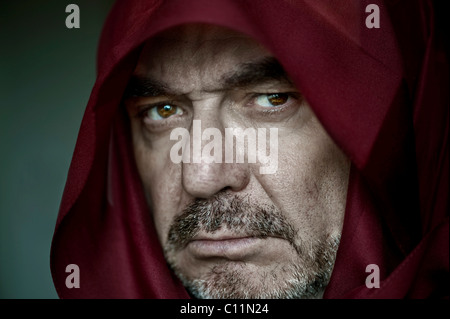 Mann mit Haube, Porträt Stockfoto