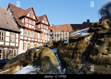 Historische Fachwerkhäuser auf dem Burgberg, Felsen, Quedlinburg, Harz, Sachsen-Anhalt, Deutschland, Europa Stockfoto