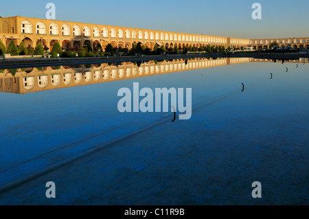 Reflexion des Meidan-e Emam, Naqsh-e Jahan, Imam Platz, UNESCO-Weltkulturerbe, Esfahan, Isfahan, Iran, Persien, Asien Stockfoto