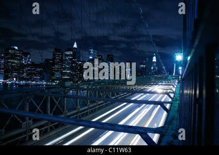 Brooklyn Bridge bei Nacht, Brooklyn, New York, USA Stockfoto