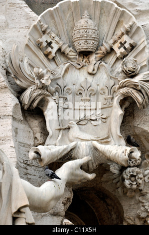 Wappen von Papst Innocent X Pamphilj, Fontana dei Quattro Fiumi, Piazza Navona, Rom, Latium, Italien, Europa Stockfoto