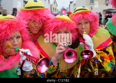 Karnevalsumzug am schmutzigen Donnerstag in Weitersburg, Rheinland-Pfalz, Deutschland, Europa Stockfoto