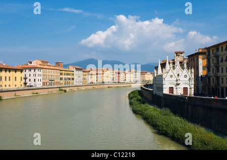 Santa Maria della Spina Kirche am Fluss Arno, Pisa, Toskana, Italien, Europa Stockfoto