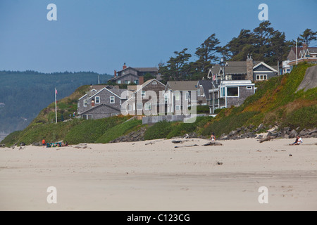 Typische amerikanische hölzerne Häuser in Cannon Beach, Clatsop County, Oregon, USA Stockfoto