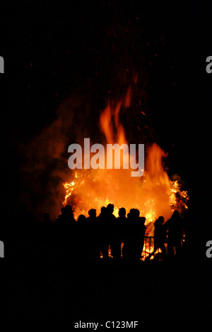 Hexenfeuer - Walpurgisnacht Lagerfeuer 33 Stockfoto