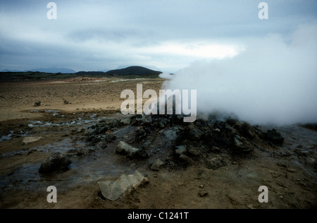 Einer Fumarole im Feld Namaskard Solfatara in Nordisland Stockfoto